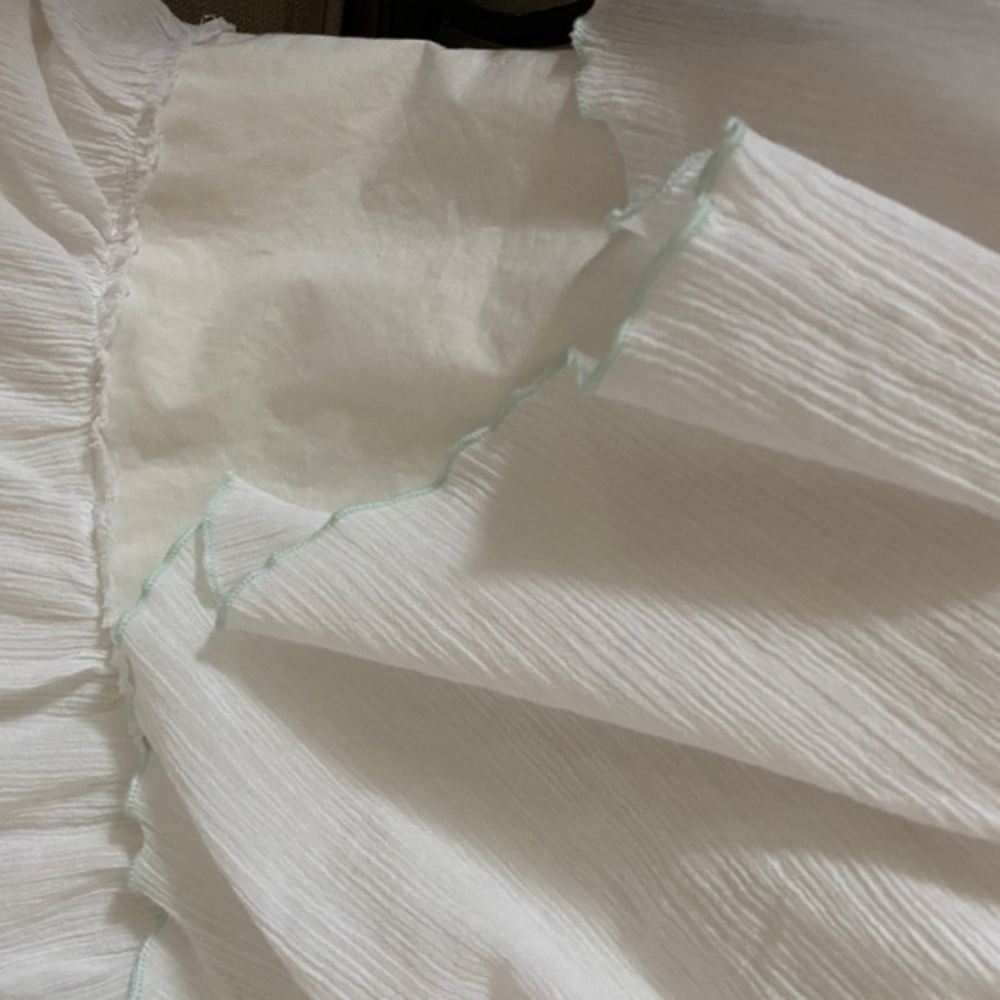 Anthropologie Ruffled White Toddler Duvet - Picture 7 of 13